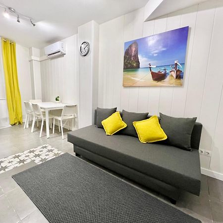 Cozy Suite Apartment, Wifi! Santa Coloma de Gramanet Εξωτερικό φωτογραφία