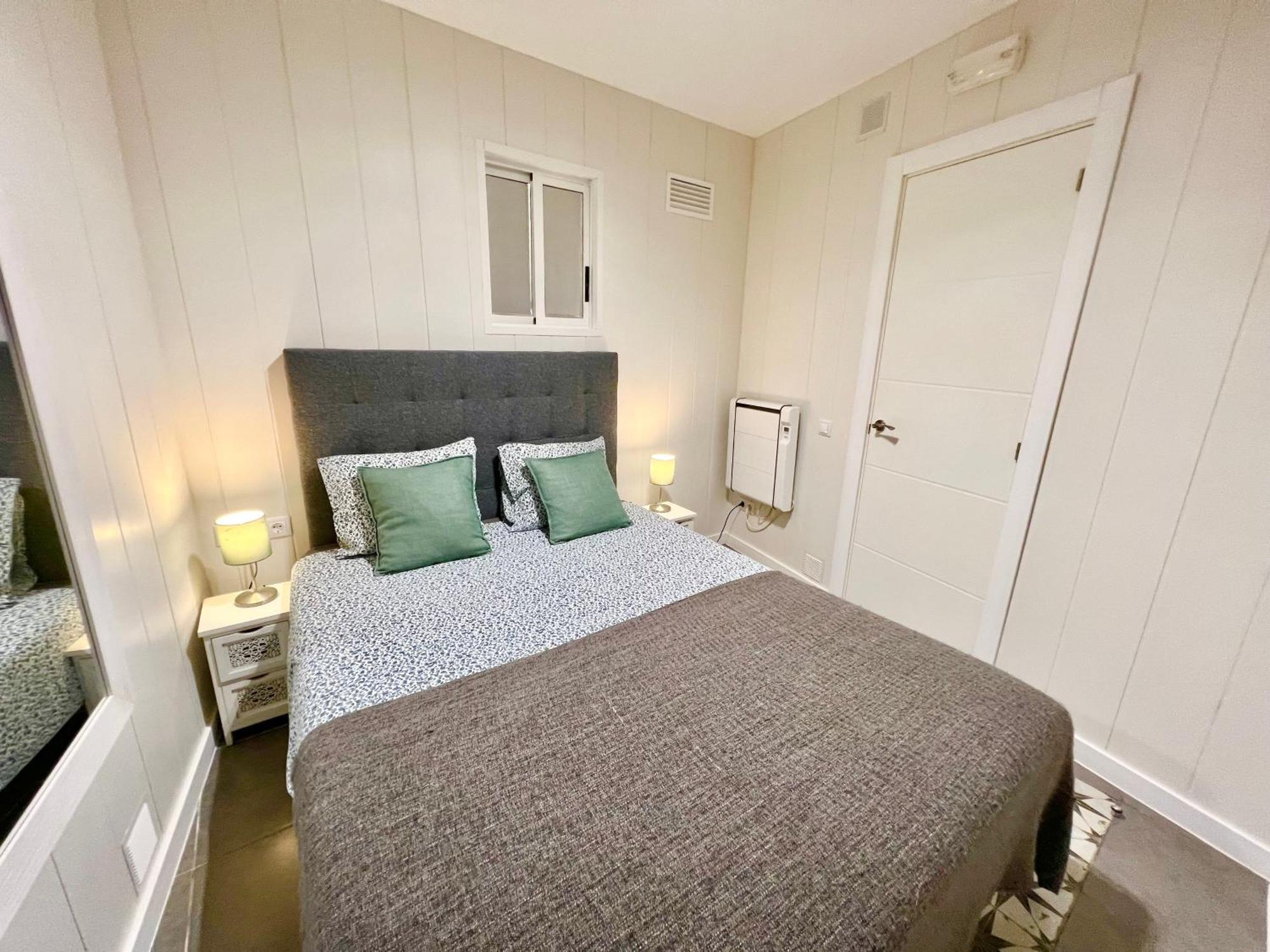 Cozy Suite Apartment, Wifi! Santa Coloma de Gramanet Εξωτερικό φωτογραφία