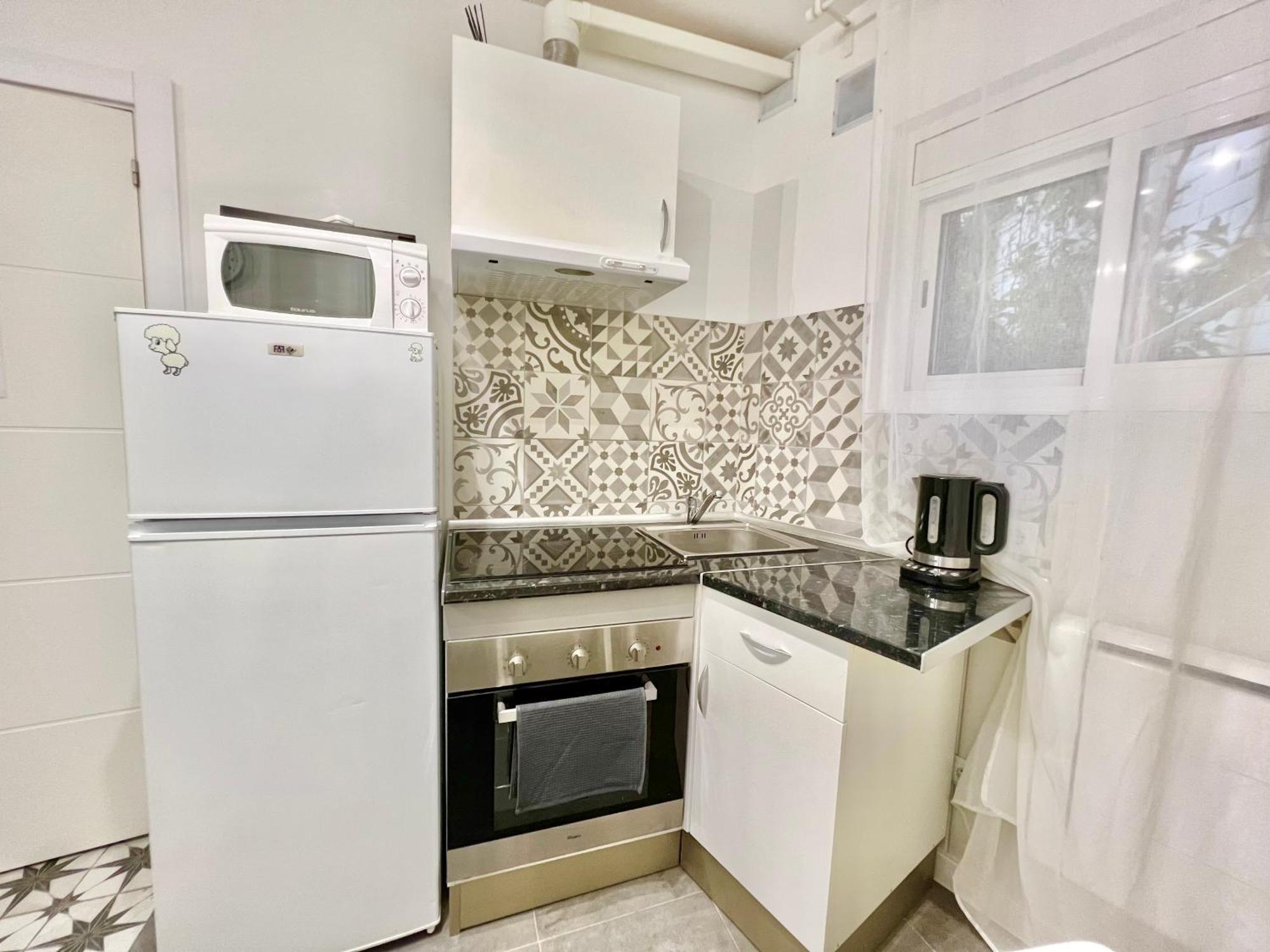 Cozy Suite Apartment, Wifi! Santa Coloma de Gramanet Εξωτερικό φωτογραφία