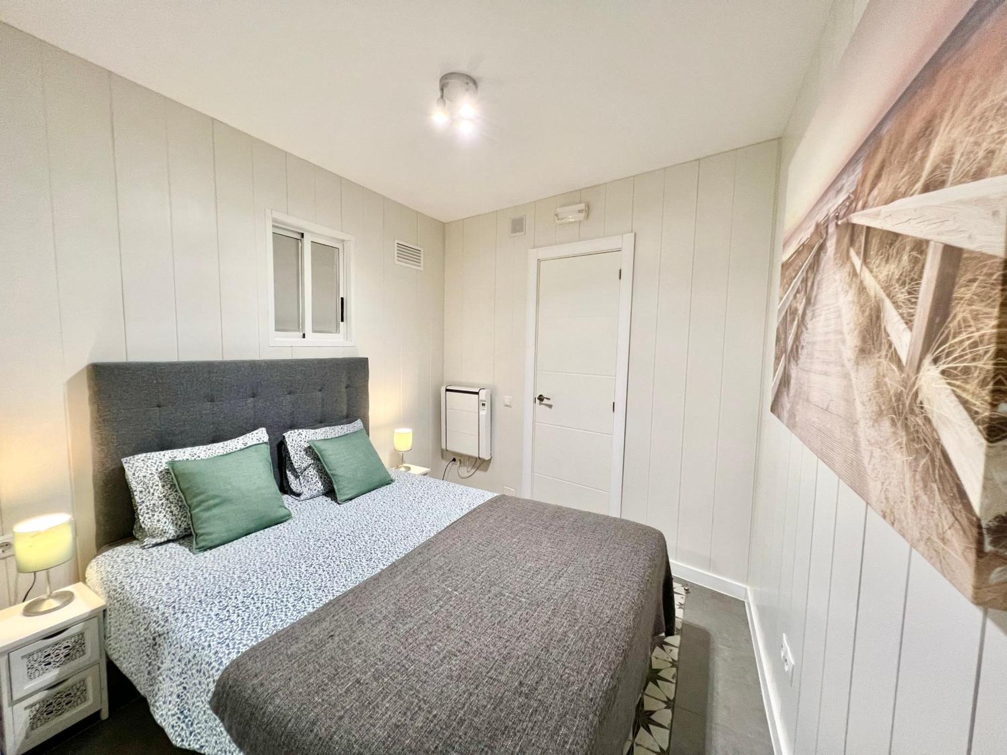 Cozy Suite Apartment, Wifi! Santa Coloma de Gramanet Εξωτερικό φωτογραφία