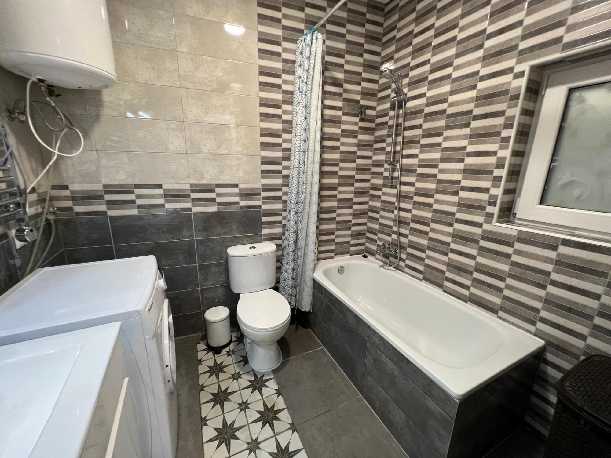 Cozy Suite Apartment, Wifi! Santa Coloma de Gramanet Εξωτερικό φωτογραφία