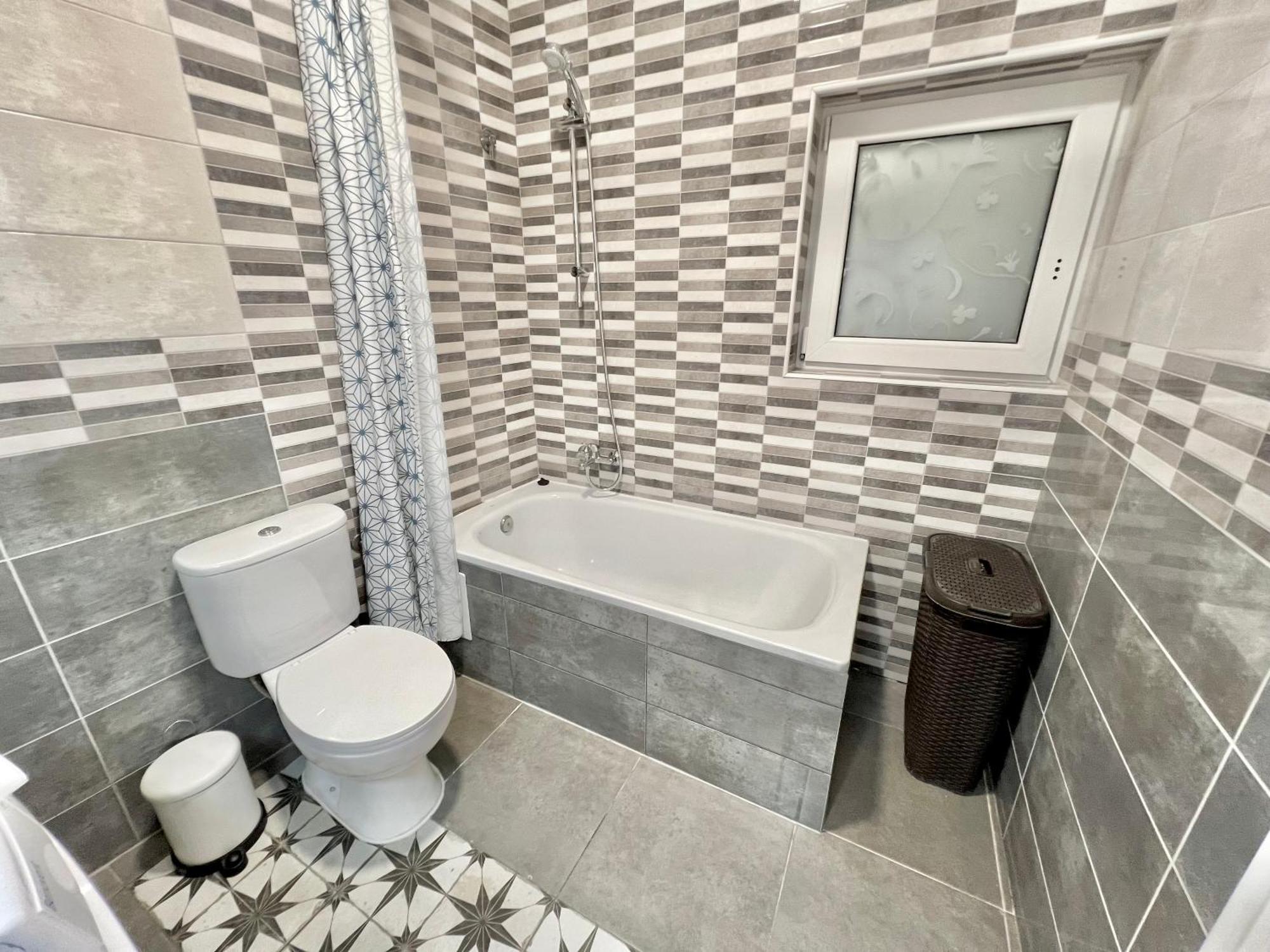 Cozy Suite Apartment, Wifi! Santa Coloma de Gramanet Εξωτερικό φωτογραφία