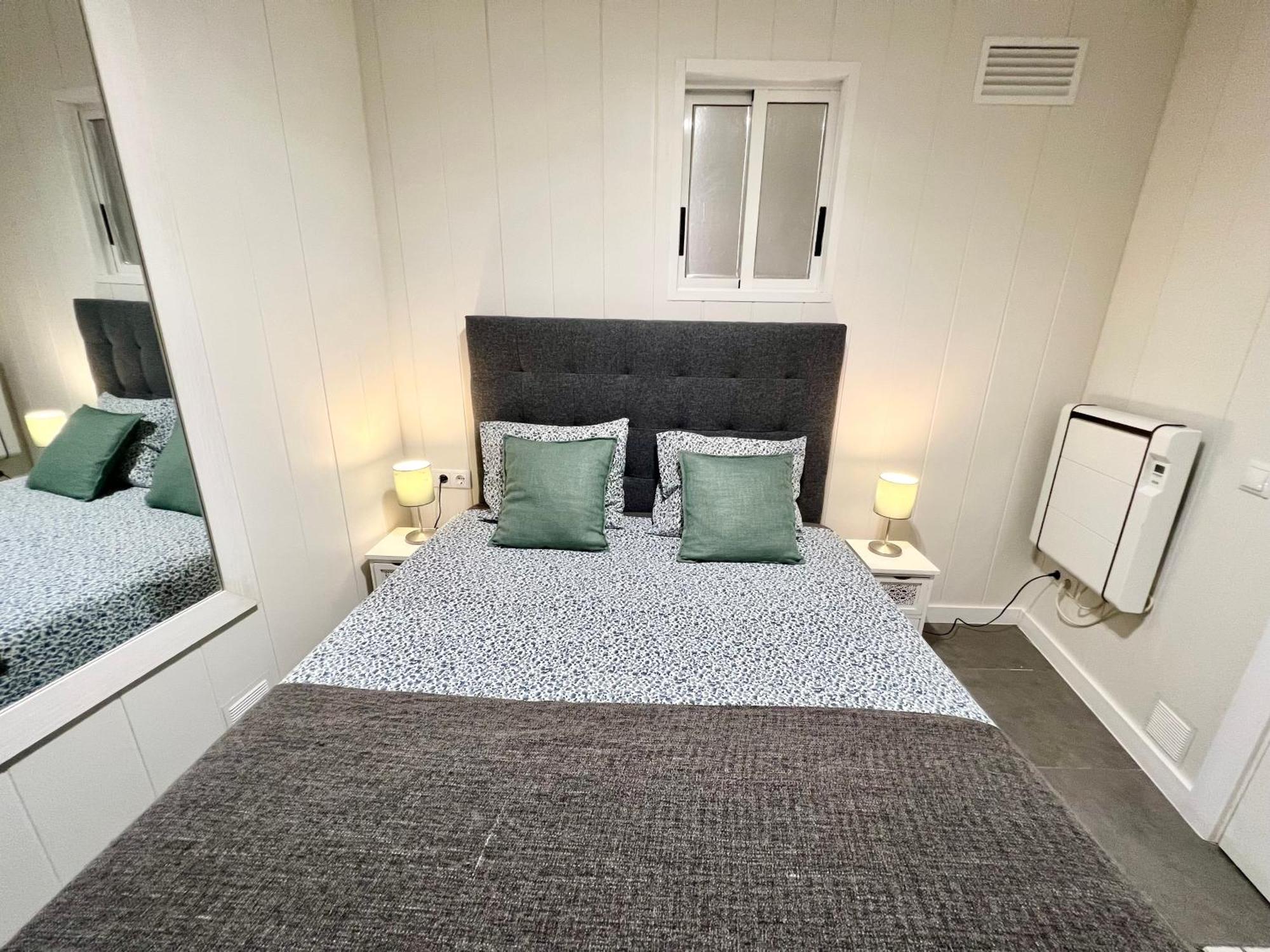 Cozy Suite Apartment, Wifi! Santa Coloma de Gramanet Εξωτερικό φωτογραφία